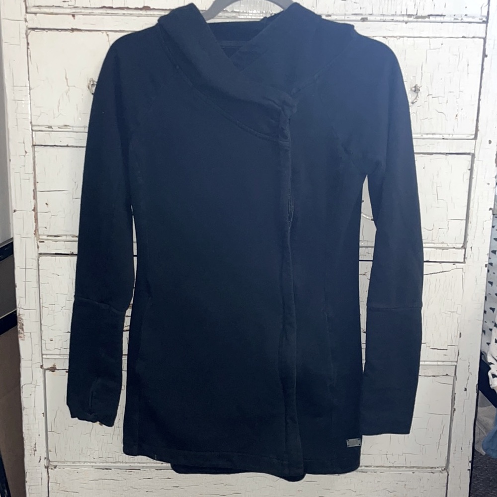 North Face sweatshirt/jacket